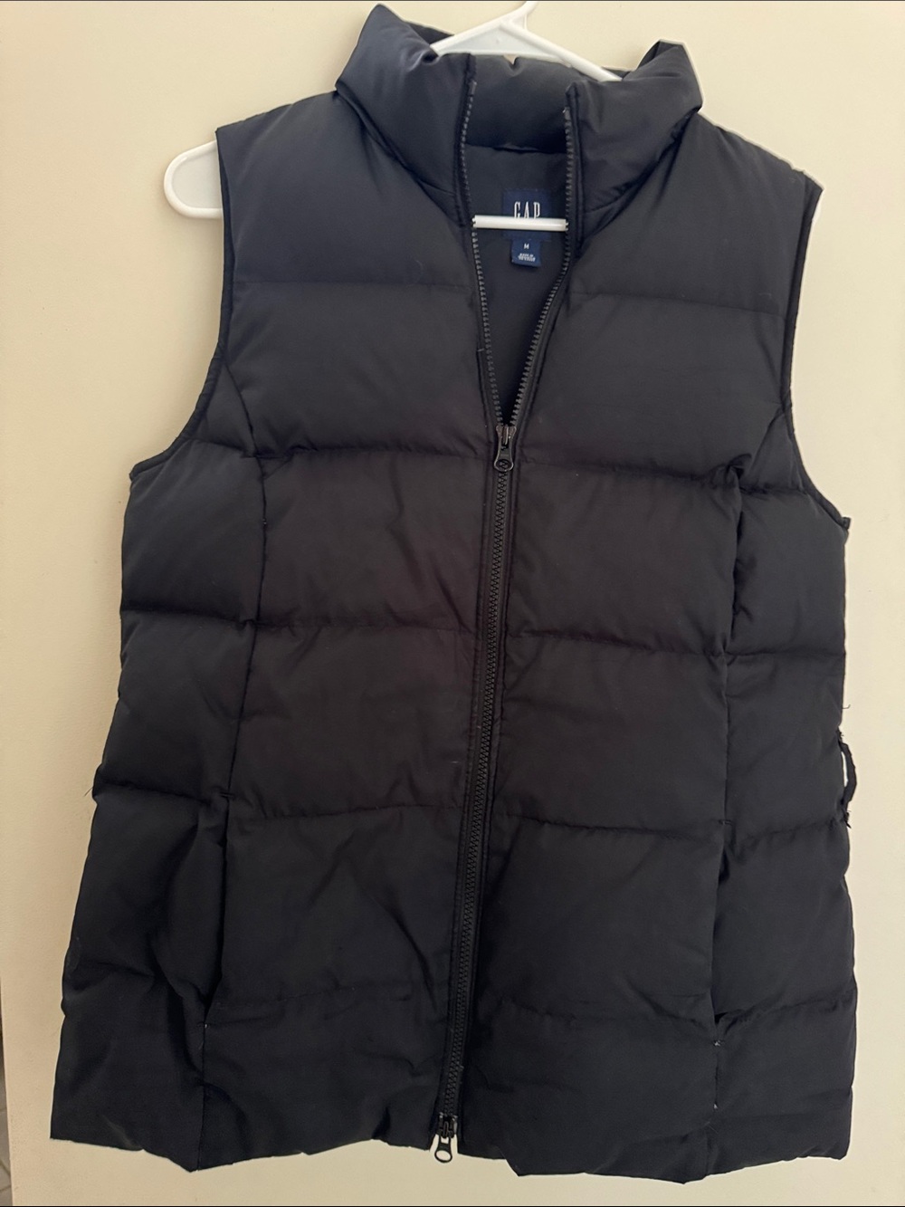 GAP Women's Black Quilted Puffer Vest